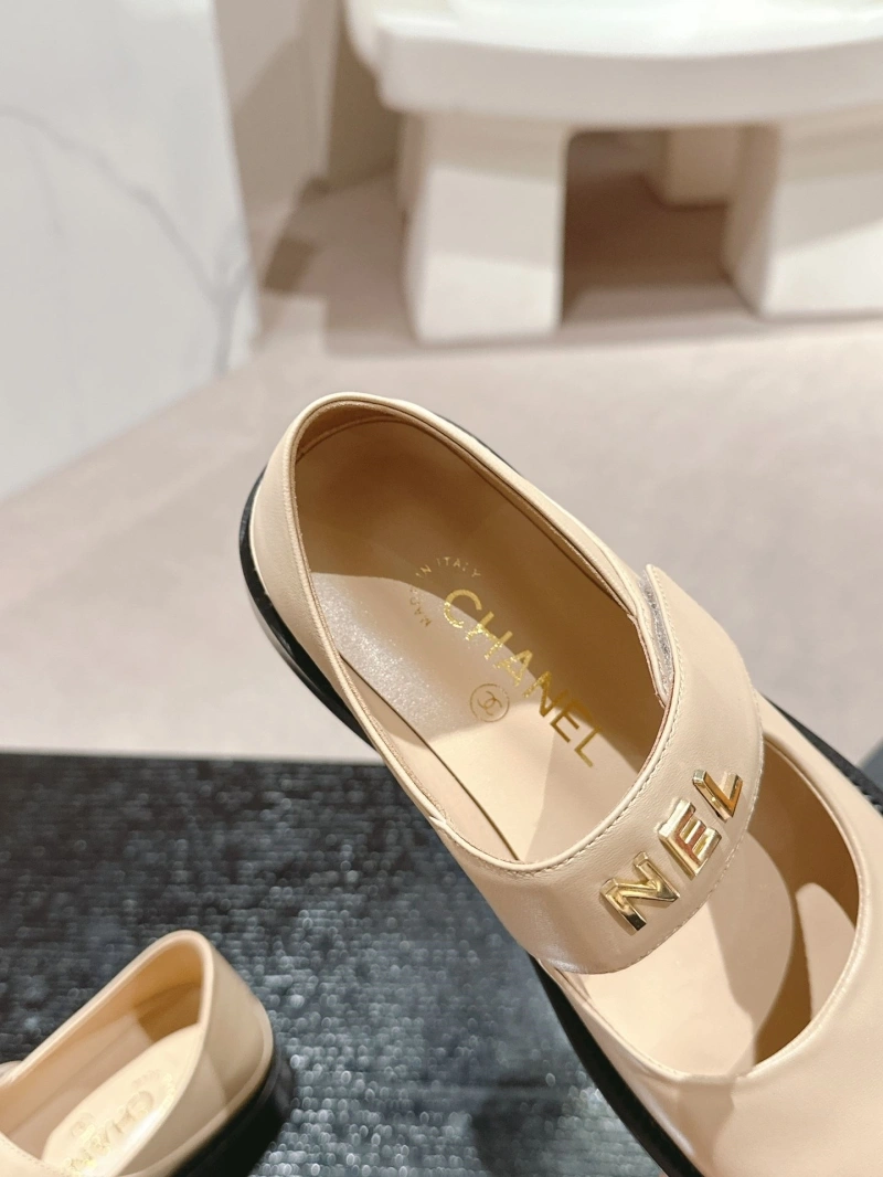 Sleek Chxnxl Leather Shoes 126271