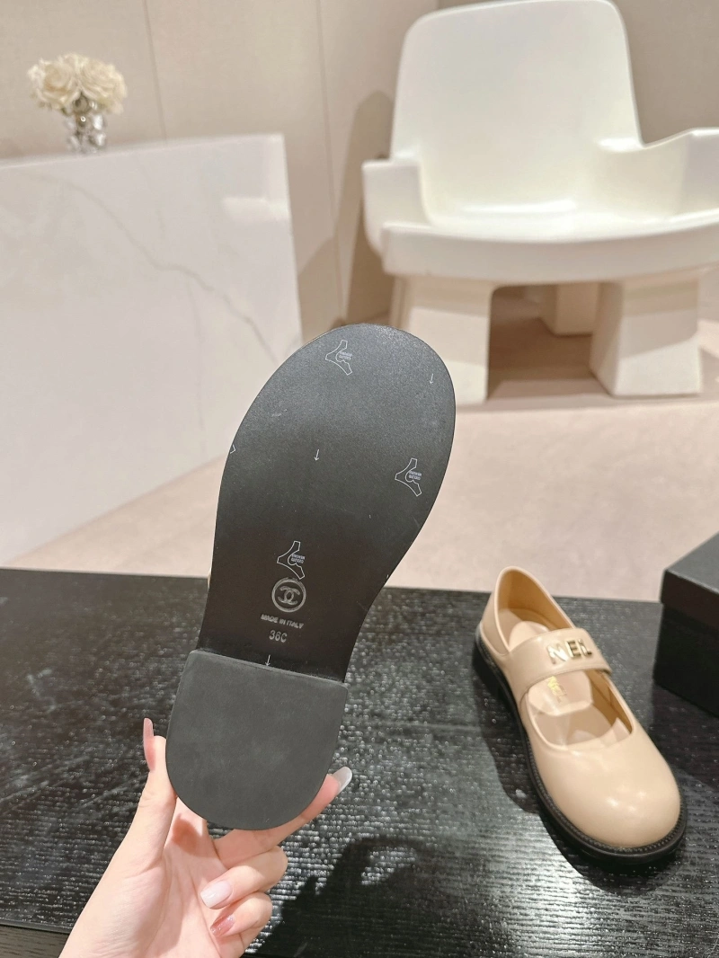 Sleek Chxnxl Leather Shoes 126271