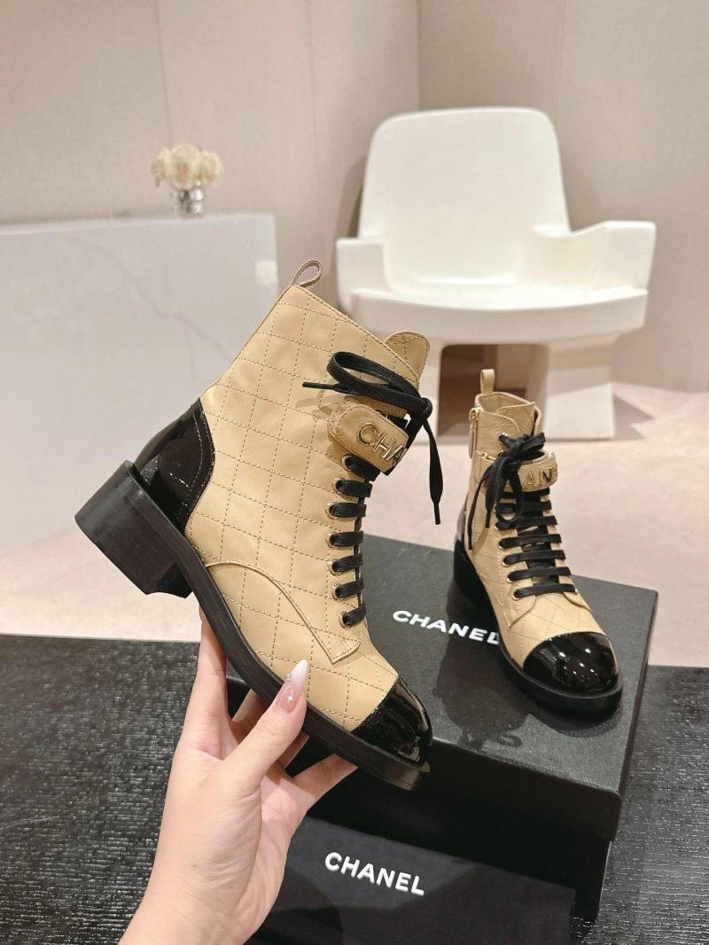 Cozy Chxnxl Boots 126458