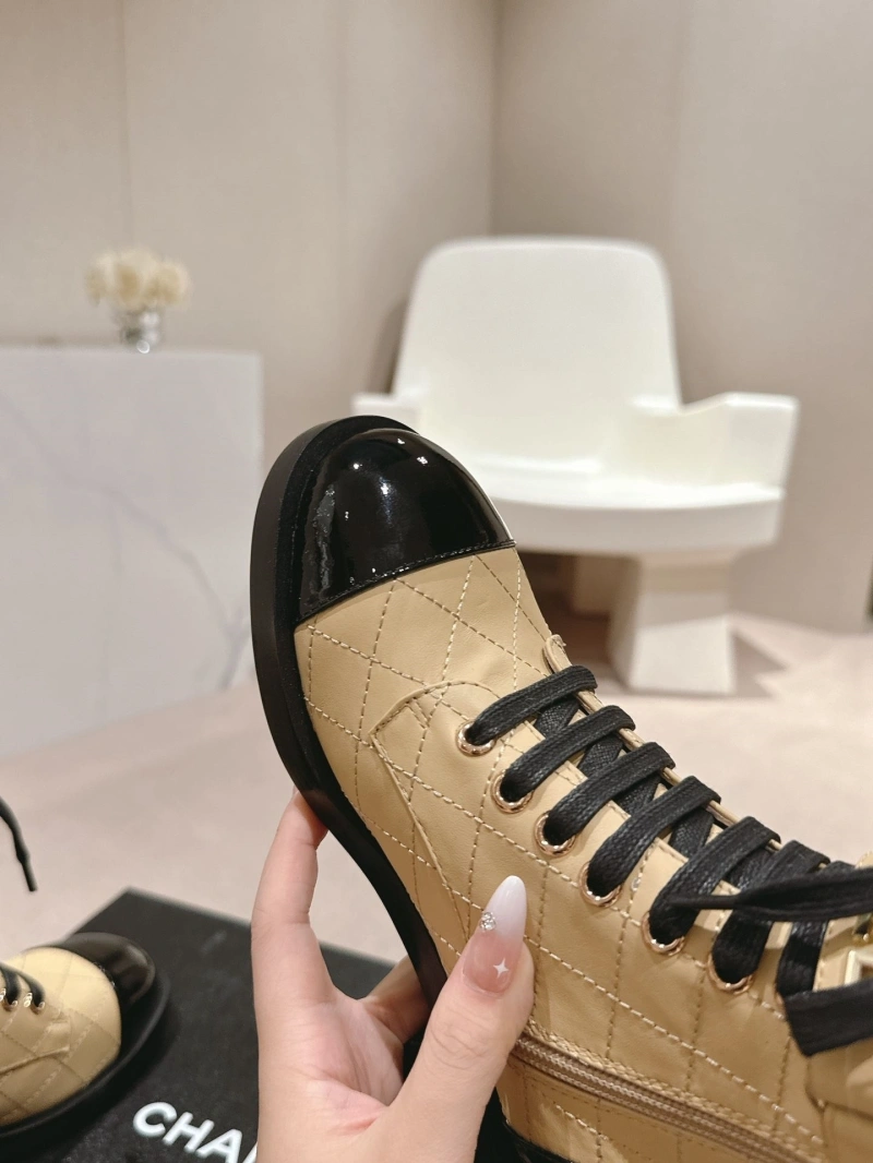 Cozy Chxnxl Boots 126458