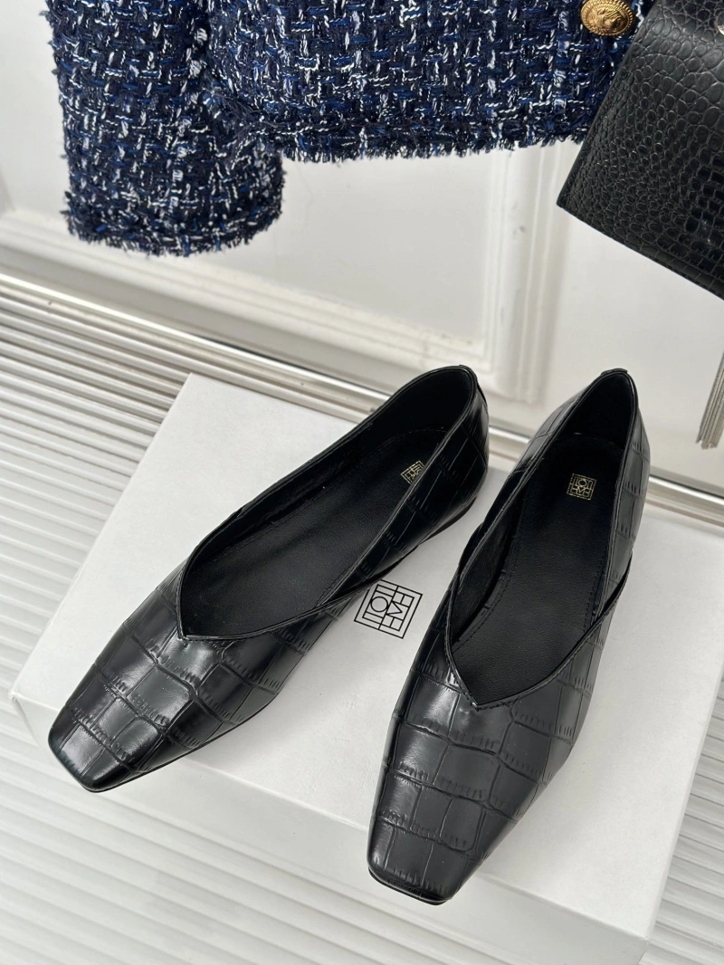 Flexible Othxr Leather Shoes 215025