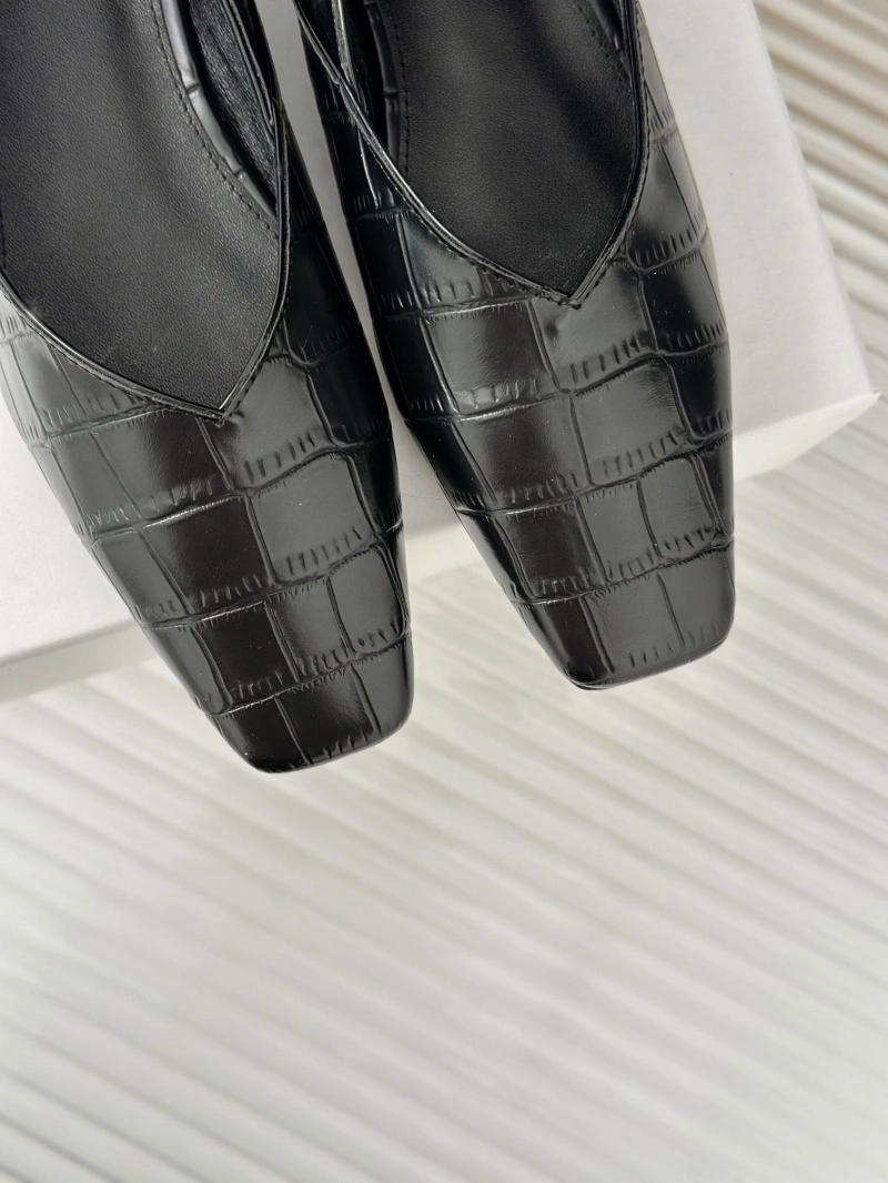 Flexible Othxr Leather Shoes 215025