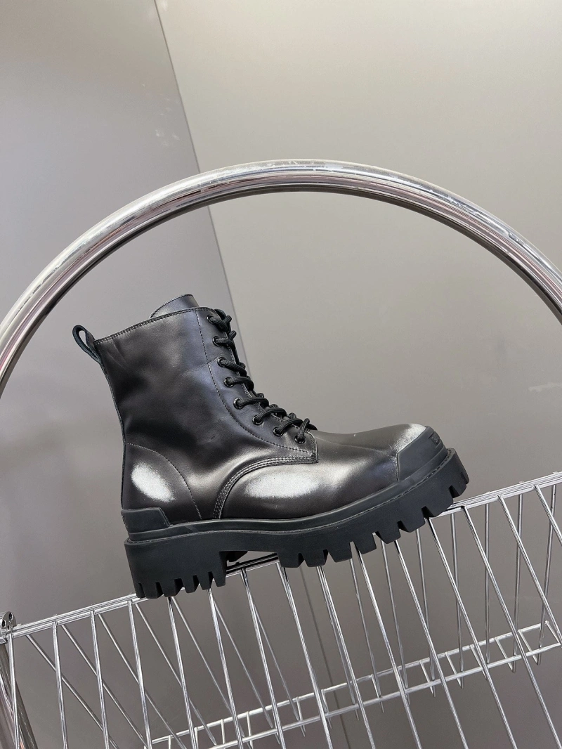 Bxlxnciaga Boots Compact 109723
