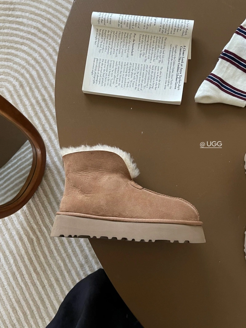 UGX Boots Compact 228442