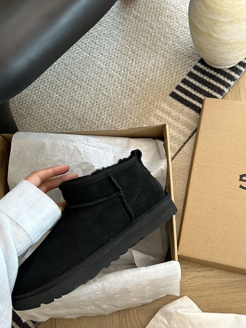 Comfortable UGX Boots 228396