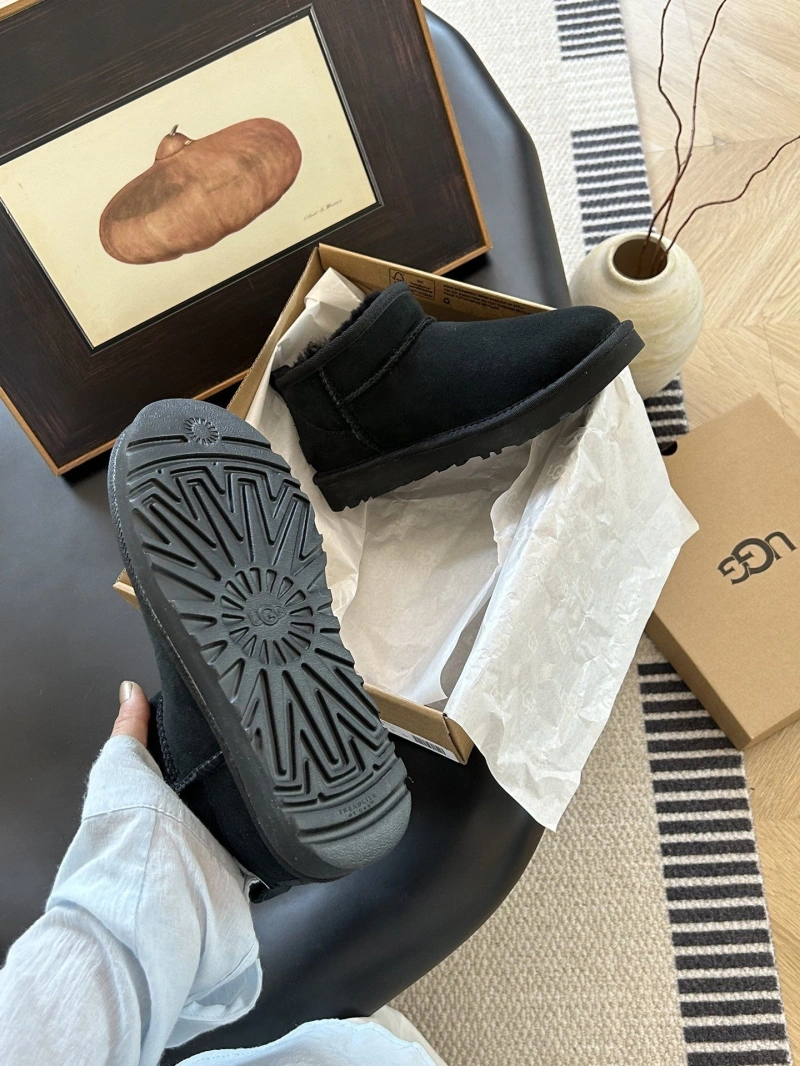 Comfortable UGX Boots 228396