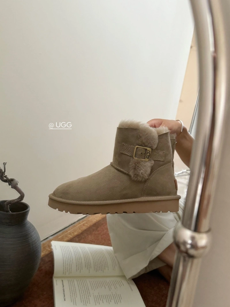 Efficient UGX Boots 228390