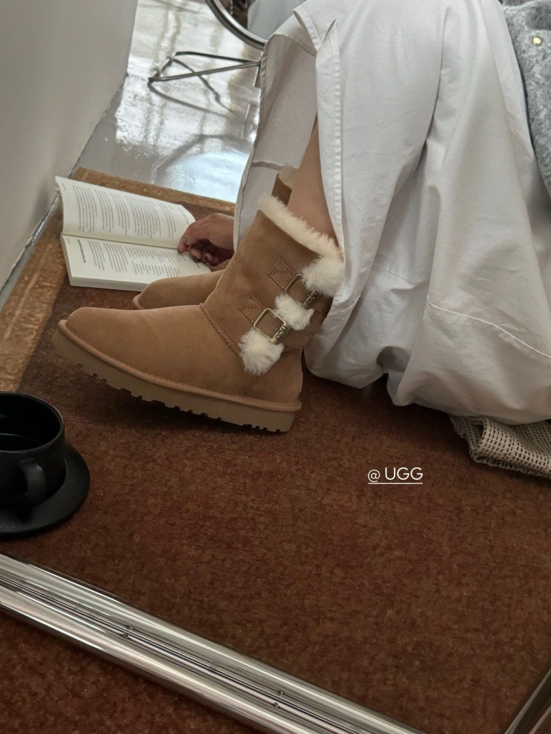Sophisticated UGX Boots 228384