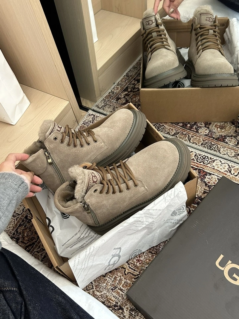 Comfortable UGX Boots 228357