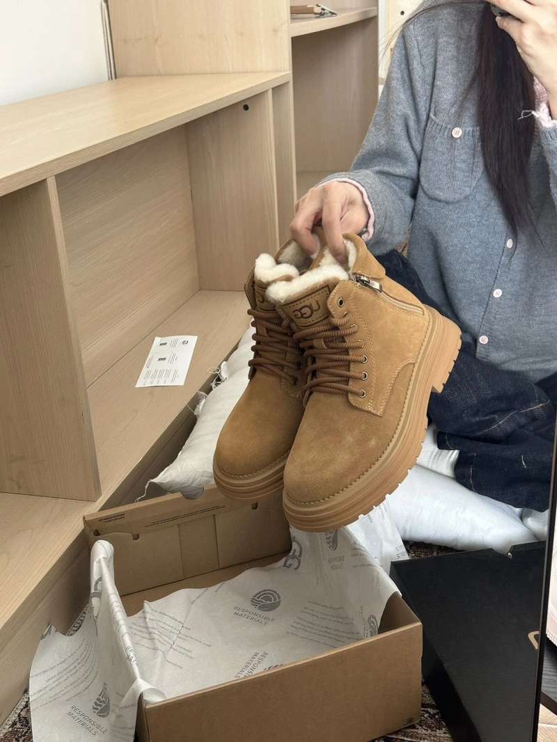 Bold UGX Boots 228356