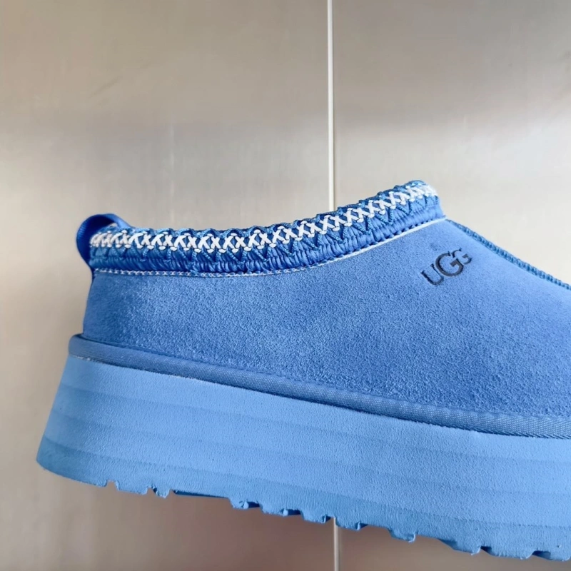 Stylish UGX Boots 228360