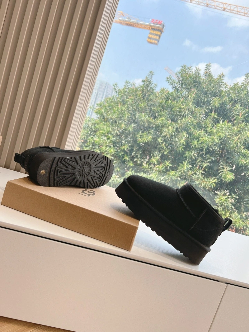 UGX Boots Sleek 228282