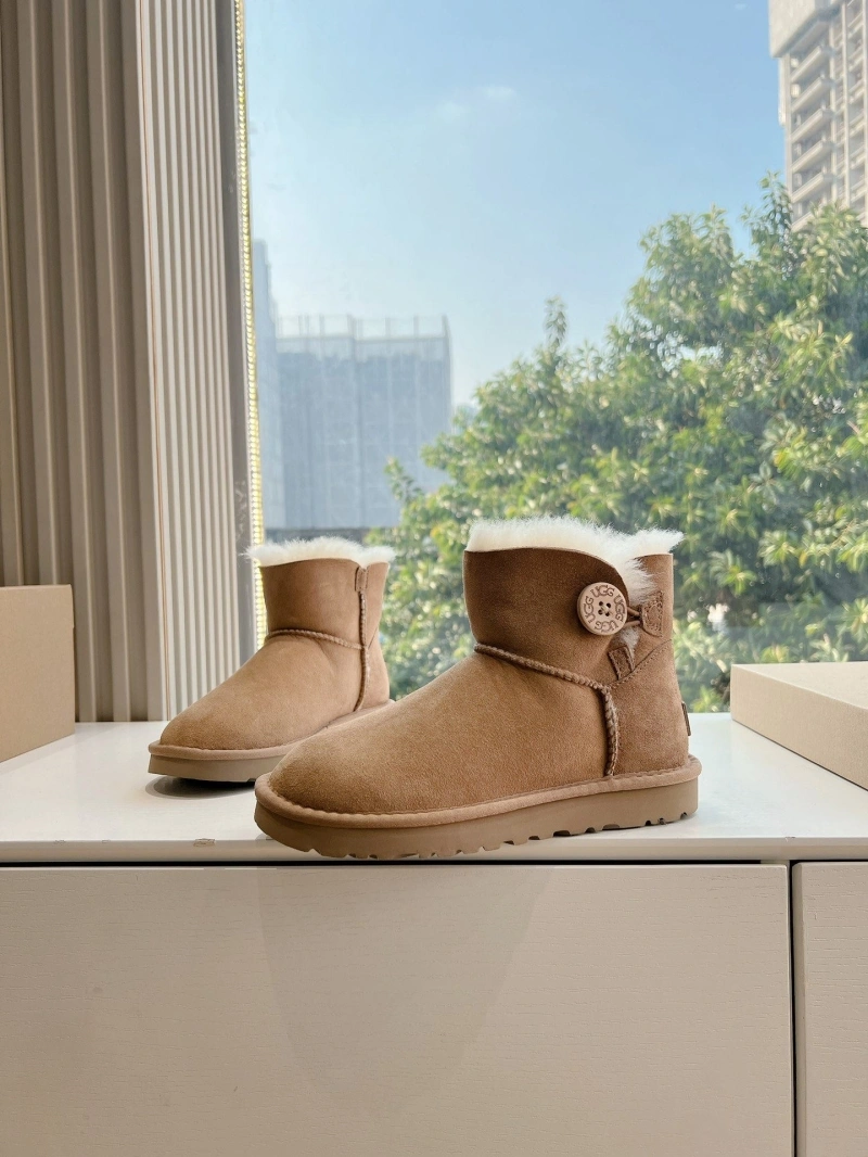 Versatile UGX Boots 228293