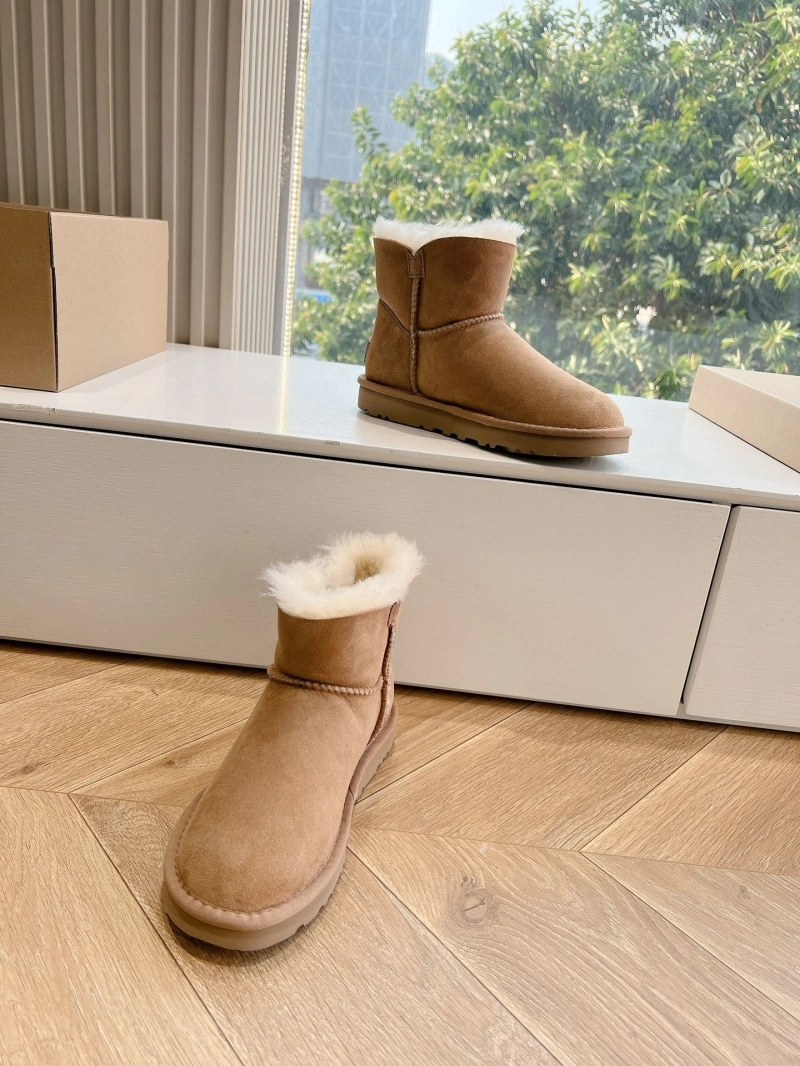 Versatile UGX Boots 228293