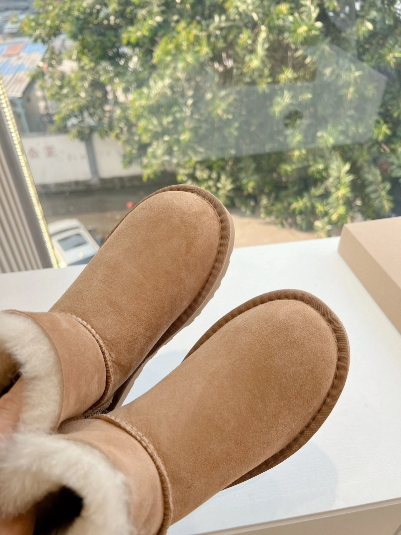 Versatile UGX Boots 228293