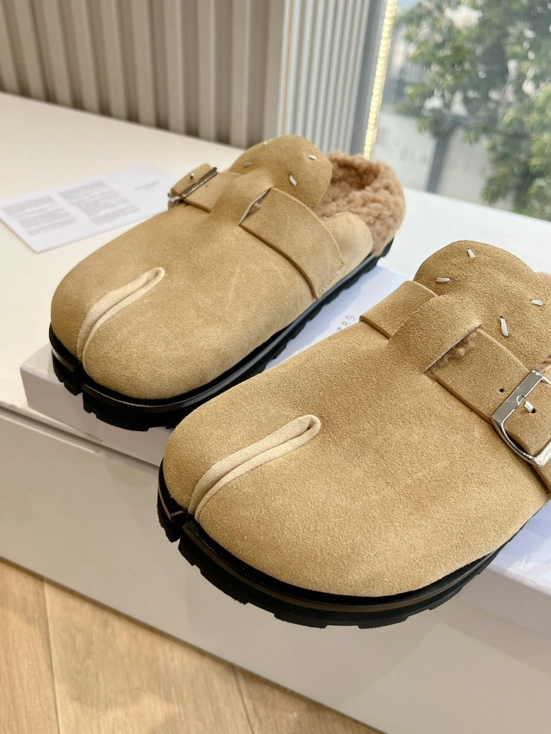 Othxr Slippers Unique 214927