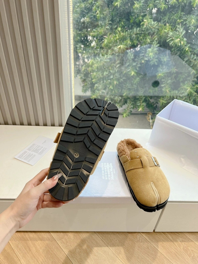 Othxr Slippers Unique 214927