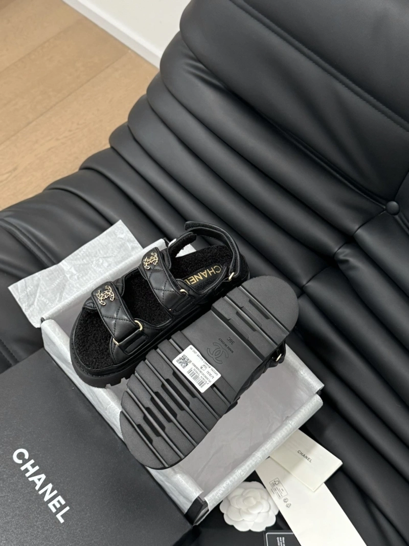 Efficient Chxnxl Sandals 126208