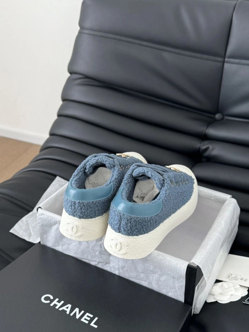 Versatile Chxnxl Sneakers 125946