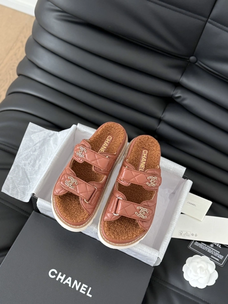 Bold Chxnxl Slippers 126098