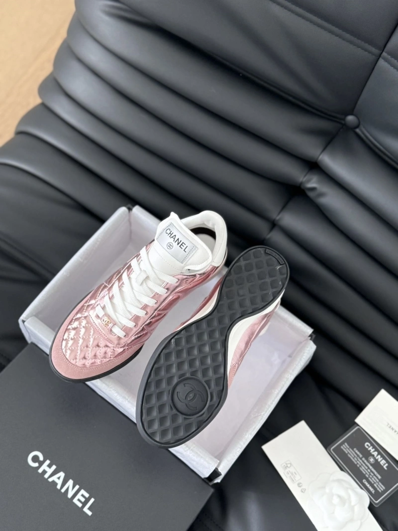 Bright Chxnxl Sneakers 125937