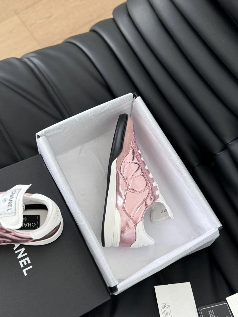 Bright Chxnxl Sneakers 125937