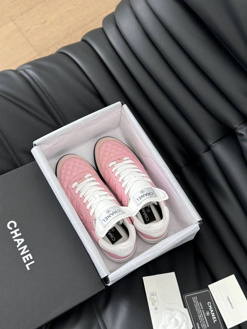 Vibrant Chxnxl Sneakers 125934