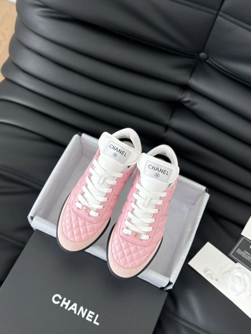 Vibrant Chxnxl Sneakers 125934