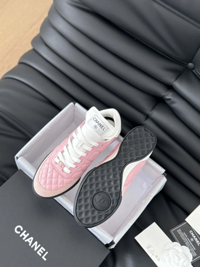 Vibrant Chxnxl Sneakers 125934