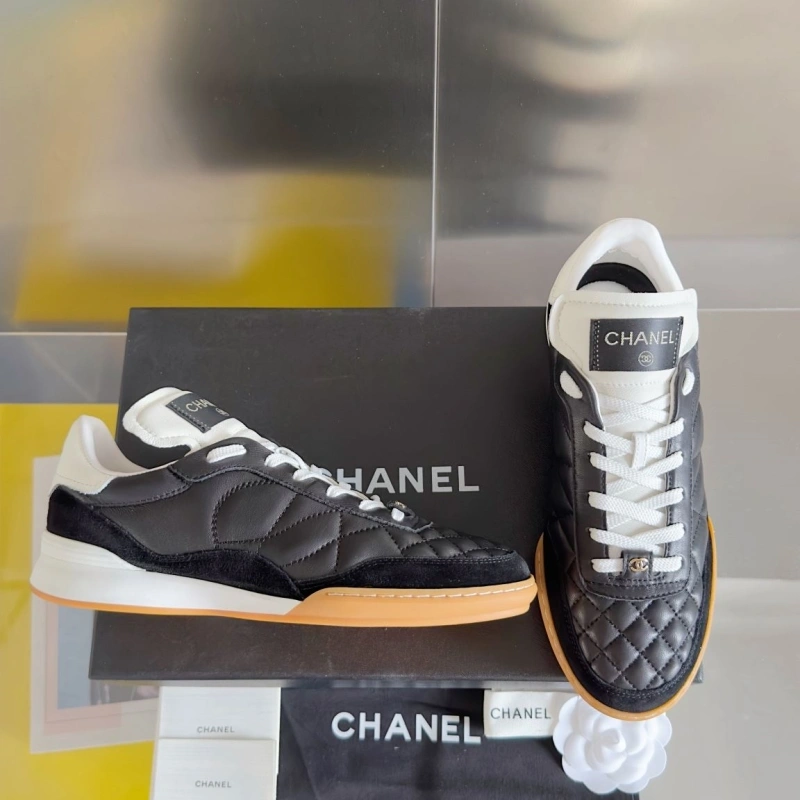Bright Chxnxl Sneakers 125928