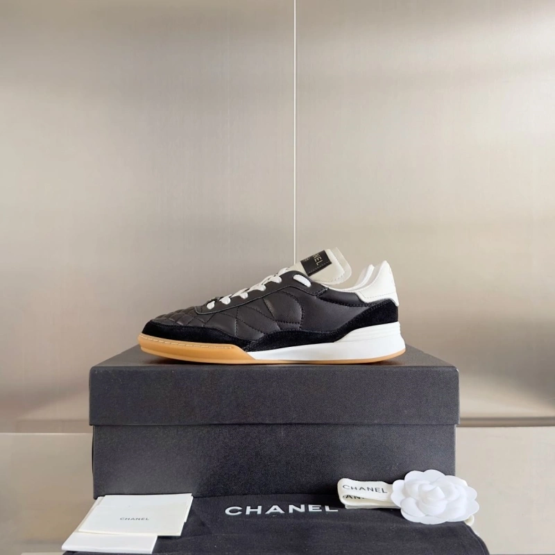 Bright Chxnxl Sneakers 125928