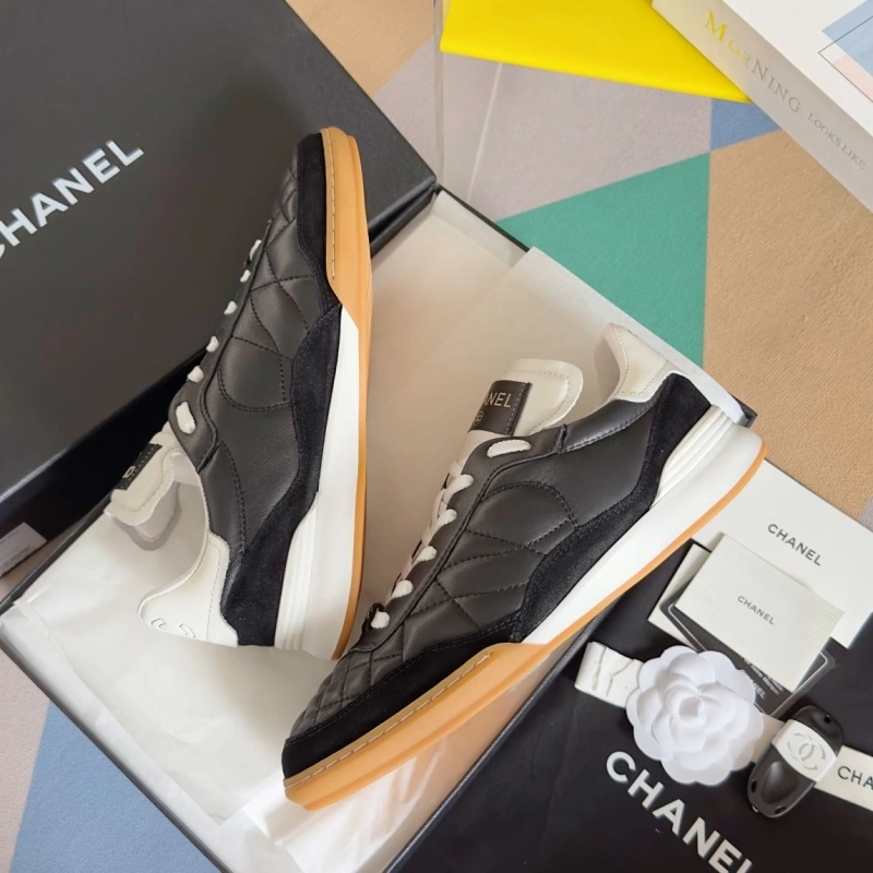 Bright Chxnxl Sneakers 125928