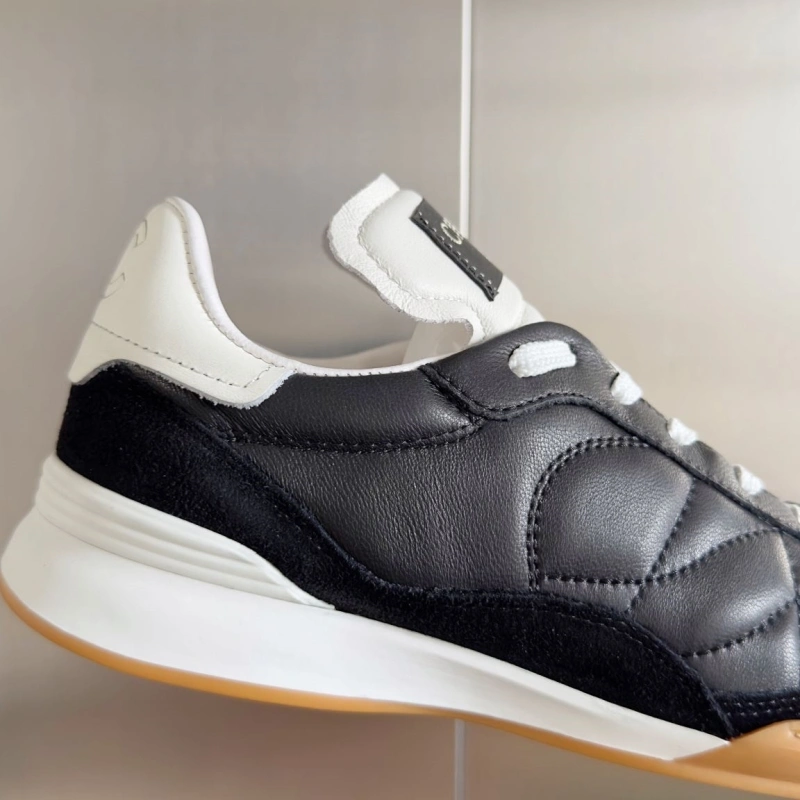Bright Chxnxl Sneakers 125928