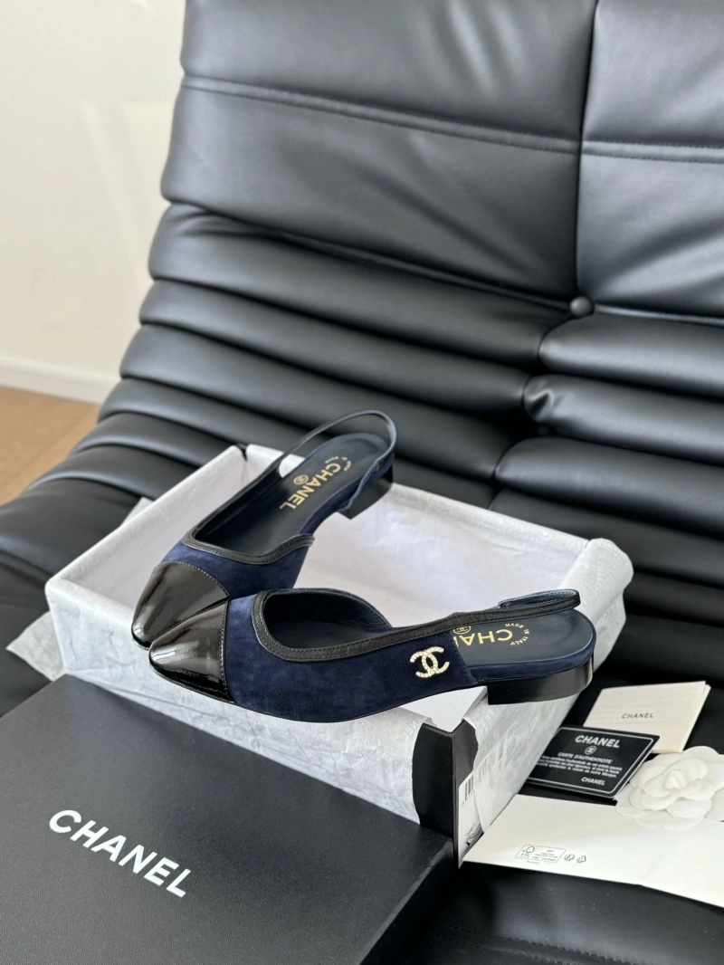 Unique Chxnxl Flat Shoes 126317