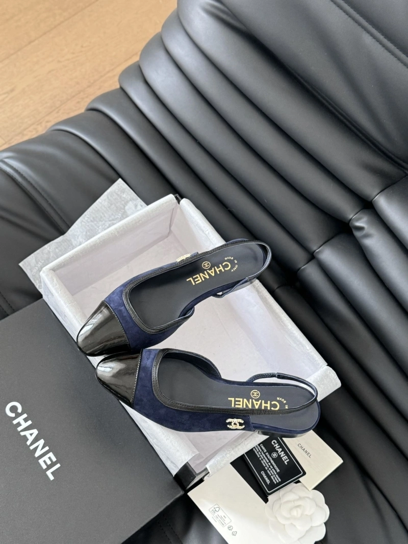 Unique Chxnxl Flat Shoes 126317