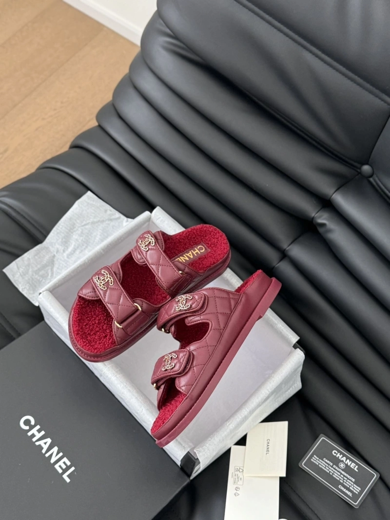 Compact Chxnxl Slippers 126040