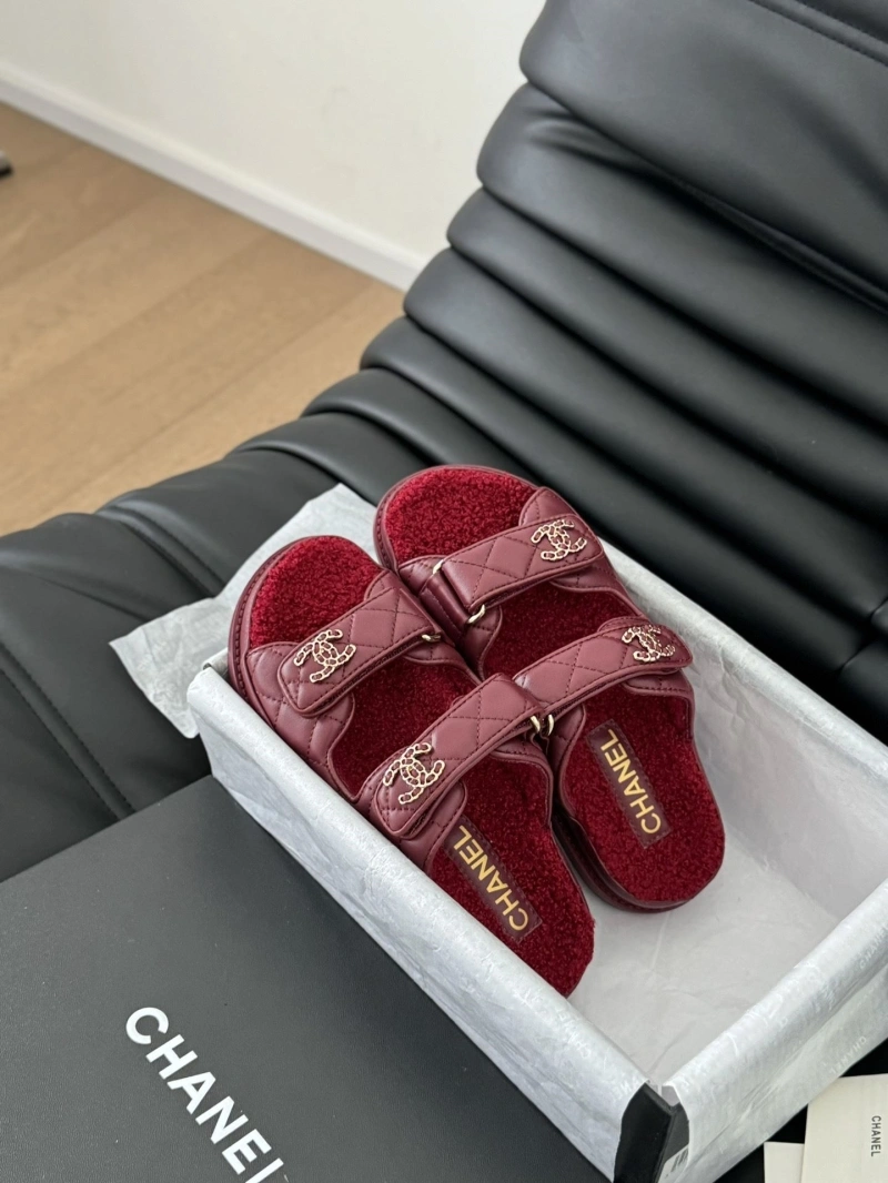 Compact Chxnxl Slippers 126040