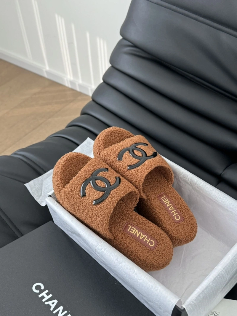 GoodFit Chxnxl Slippers 126056
