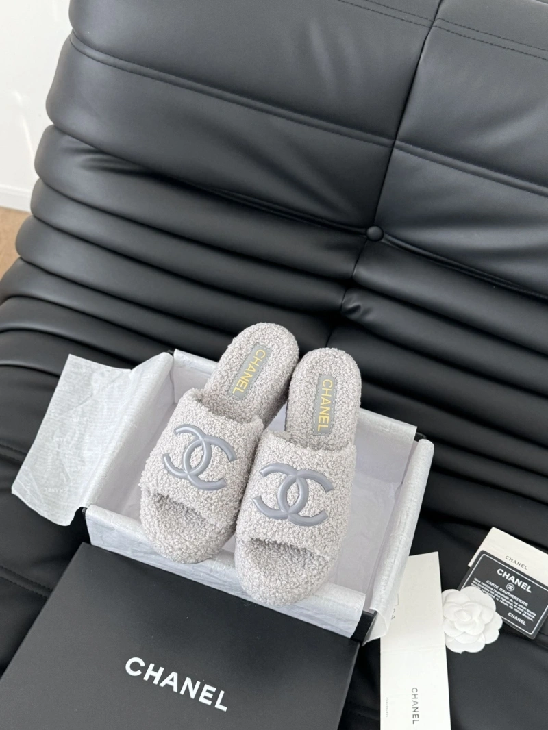 UrbanStyle Chxnxl Slippers 126055