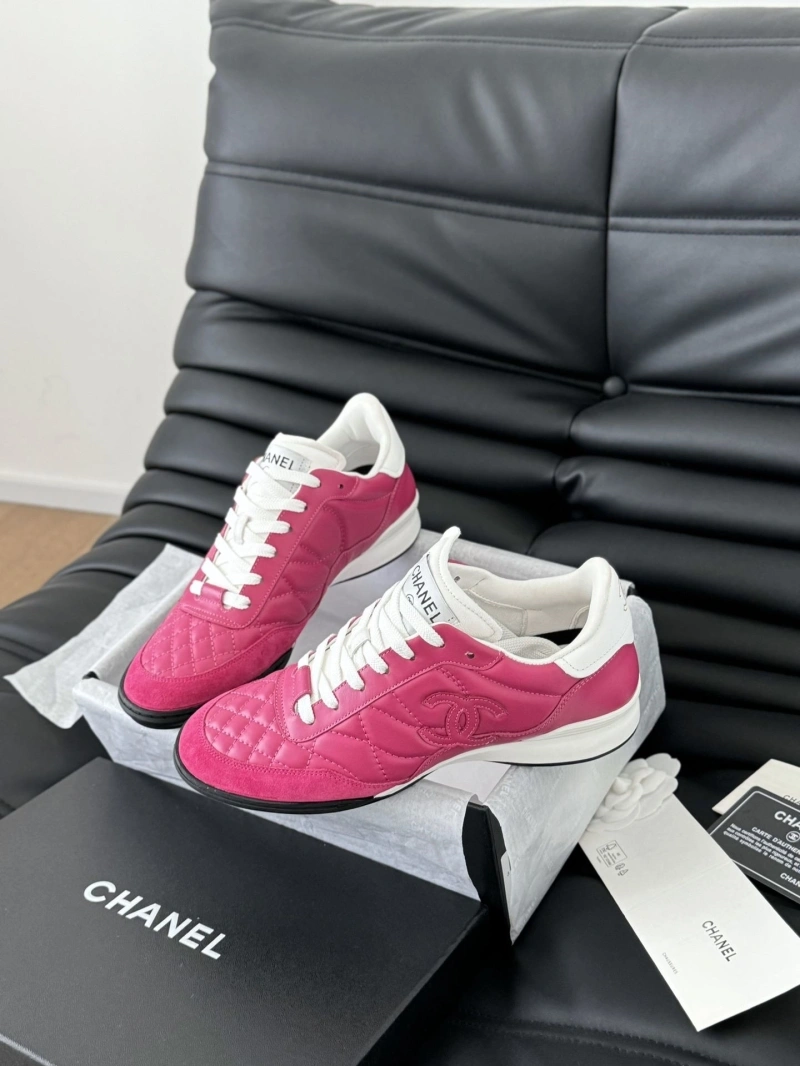 Elegant Chxnxl Sneakers 125919