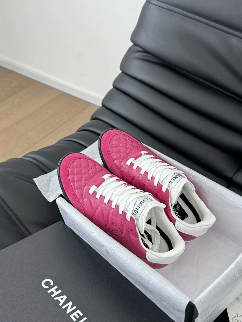 Elegant Chxnxl Sneakers 125919