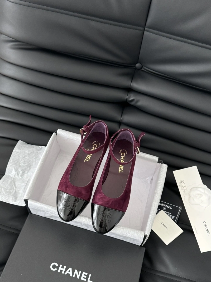 Resilient Chxnxl Flat Shoes 126301