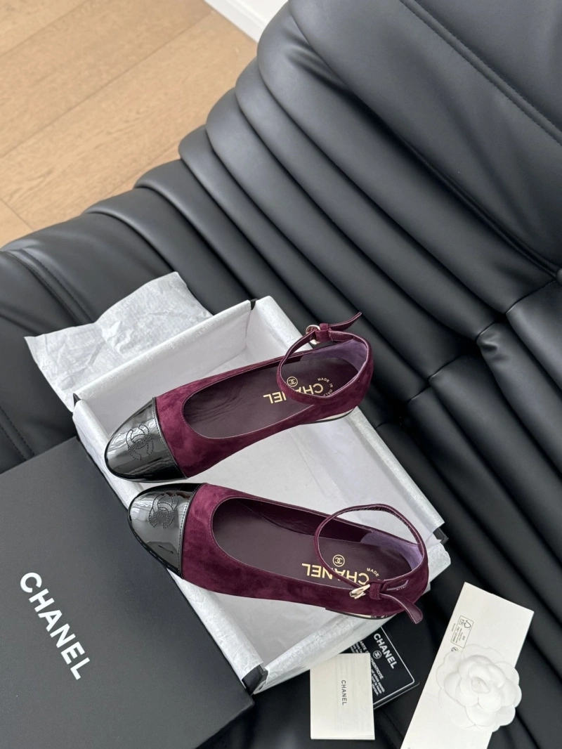 Resilient Chxnxl Flat Shoes 126301