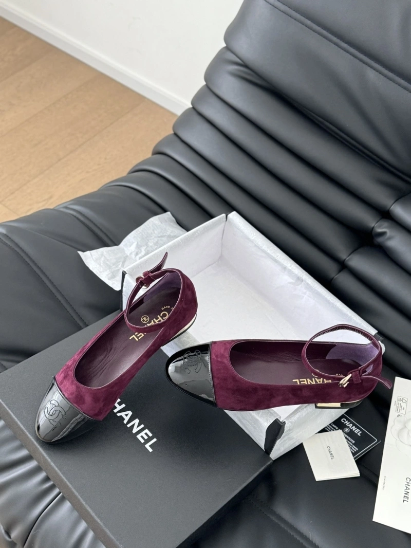 Resilient Chxnxl Flat Shoes 126301