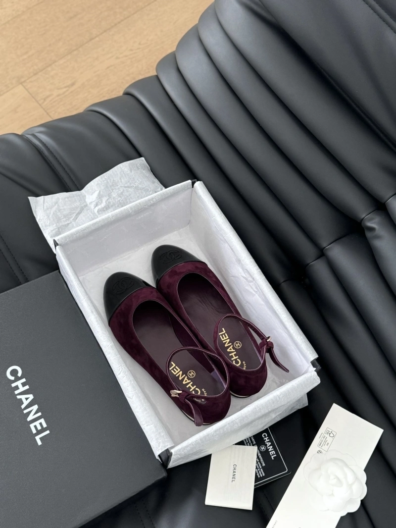 Resilient Chxnxl Flat Shoes 126301