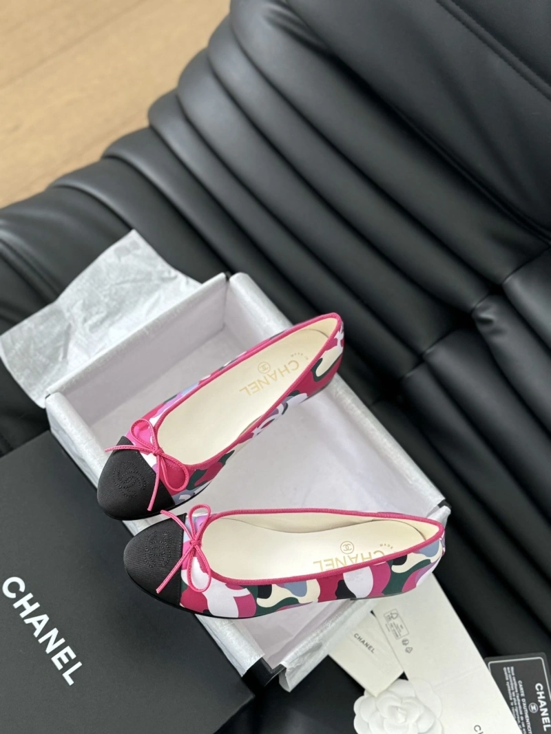 Bold Chxnxl Flat Shoes 126291