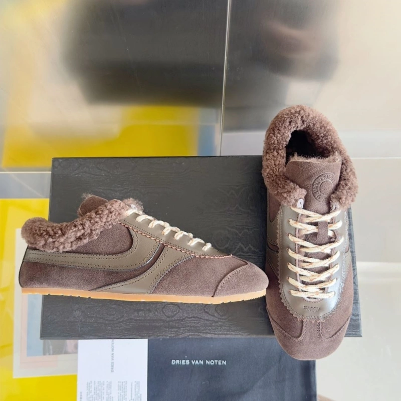 Trendsetting Othxr Sneakers 214579