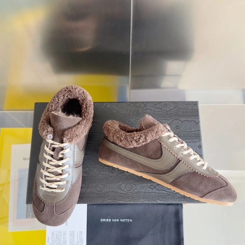 Trendsetting Othxr Sneakers 214579