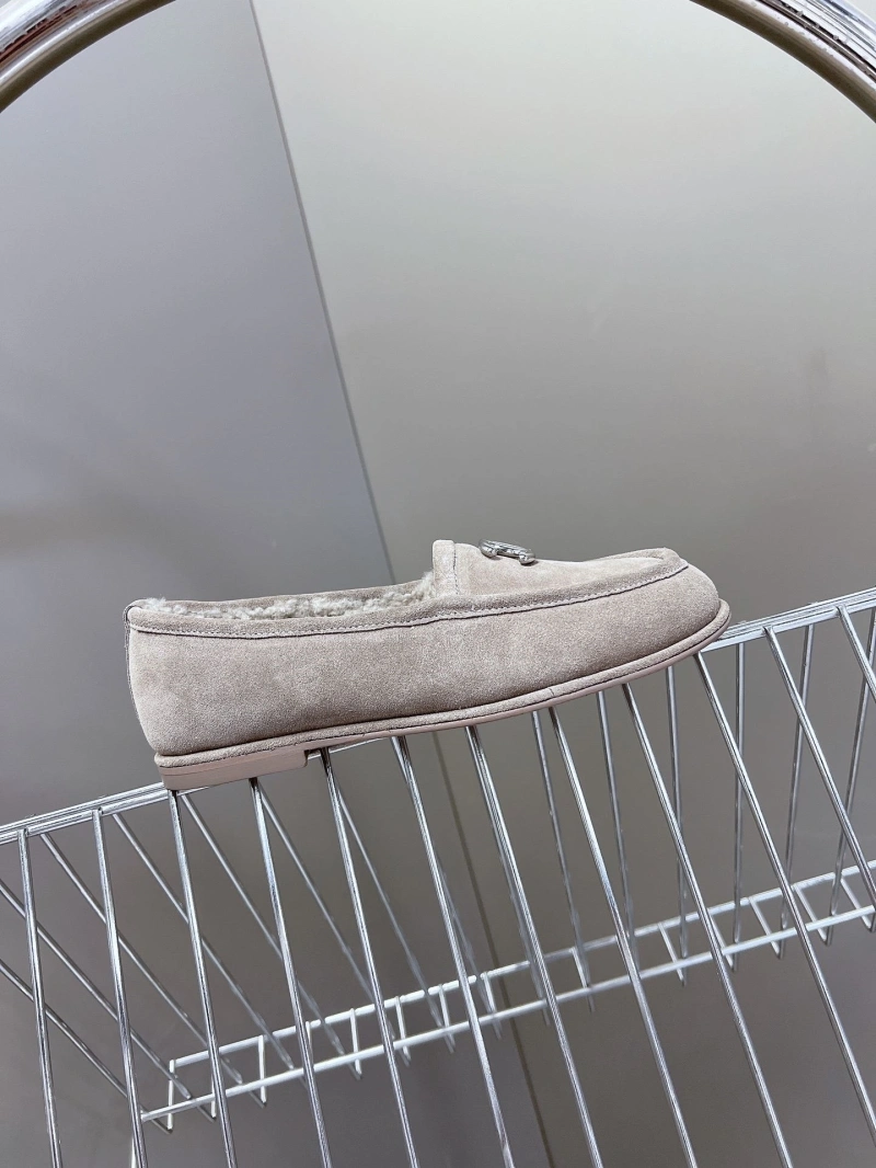 Bold Chxnxl Leather Shoes 126261