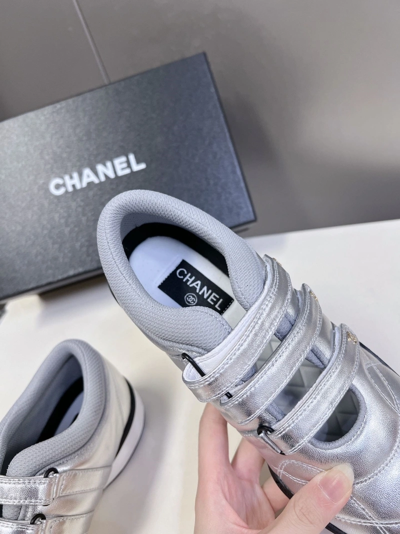 Bright Chxnxl Sneakers 125913